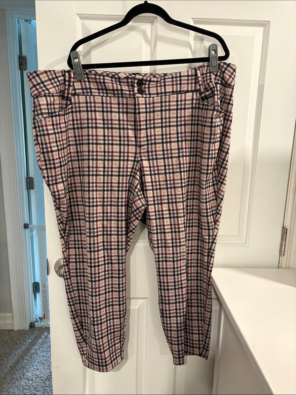 torrid Plaid Cropped Pants in Burgundy, Black and Cream